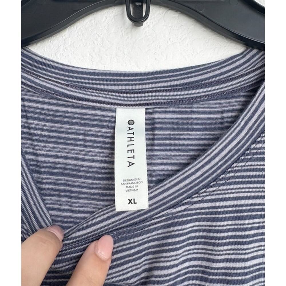 Athleta Womens Cloudlight Stripe Muscle Tank Top Size XL - Picture 4 of 5